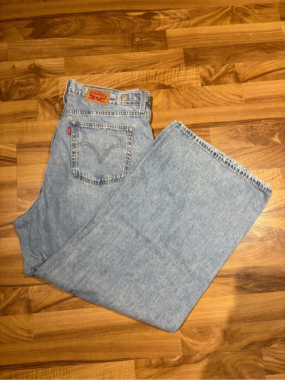 Levi’s Cinch Baggy Jean Size 34 Blue Lighter Wash